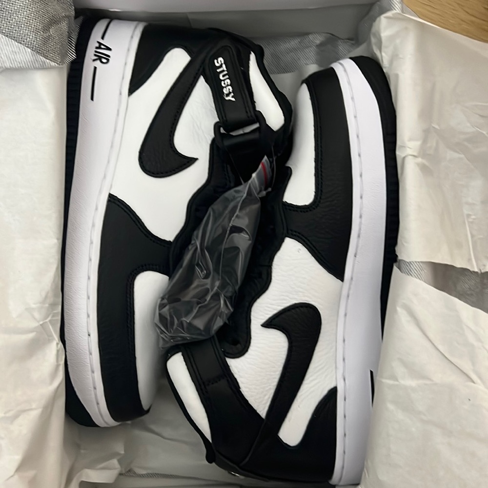 Stussy air force 1 mid